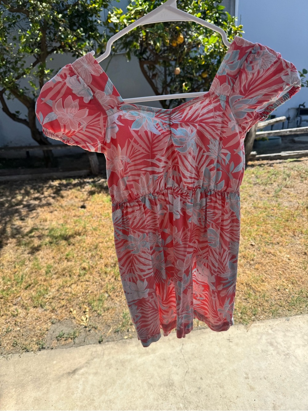 Roxy Gril’s Coral Floral Puff-Sleeve Top
